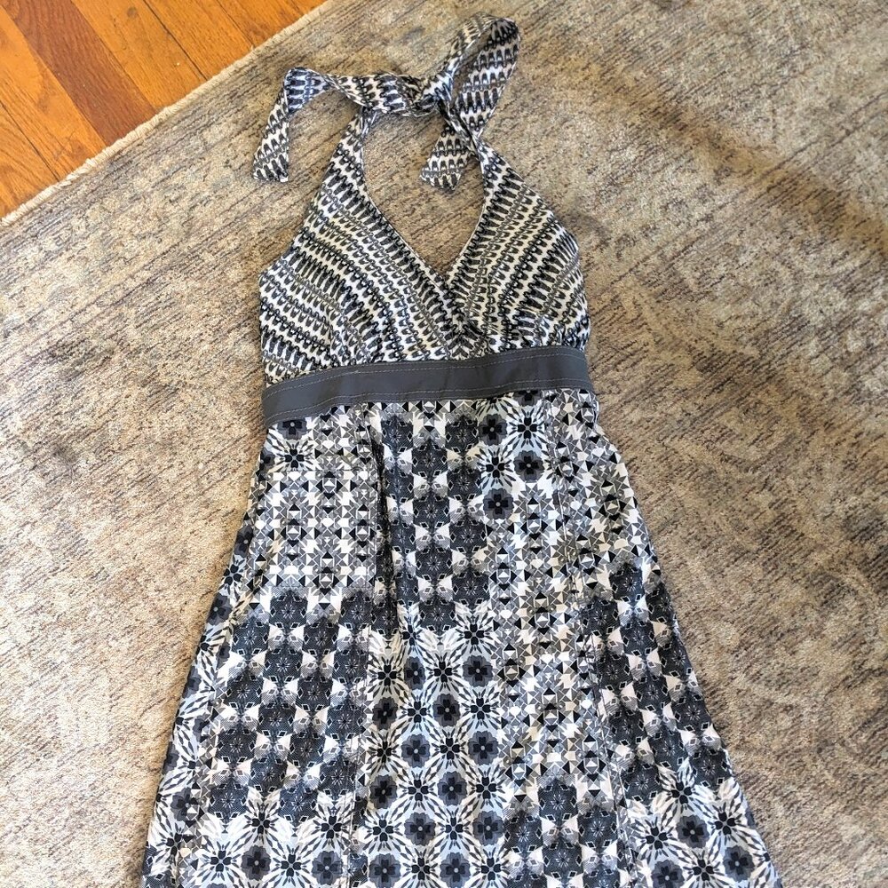 Athleta Pack Everywhere dress in black patchwork EUC size 2